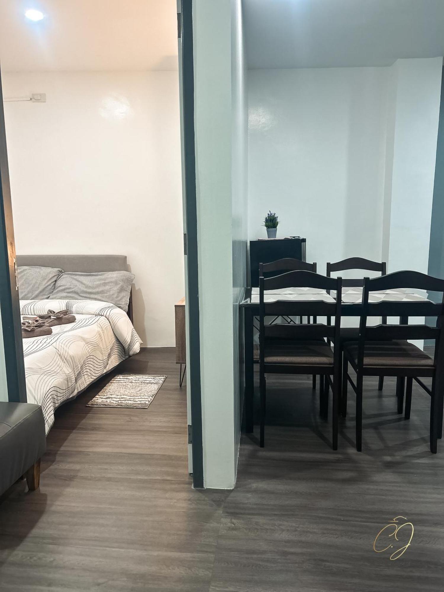 Cj Apartments Olongapo Esterno foto