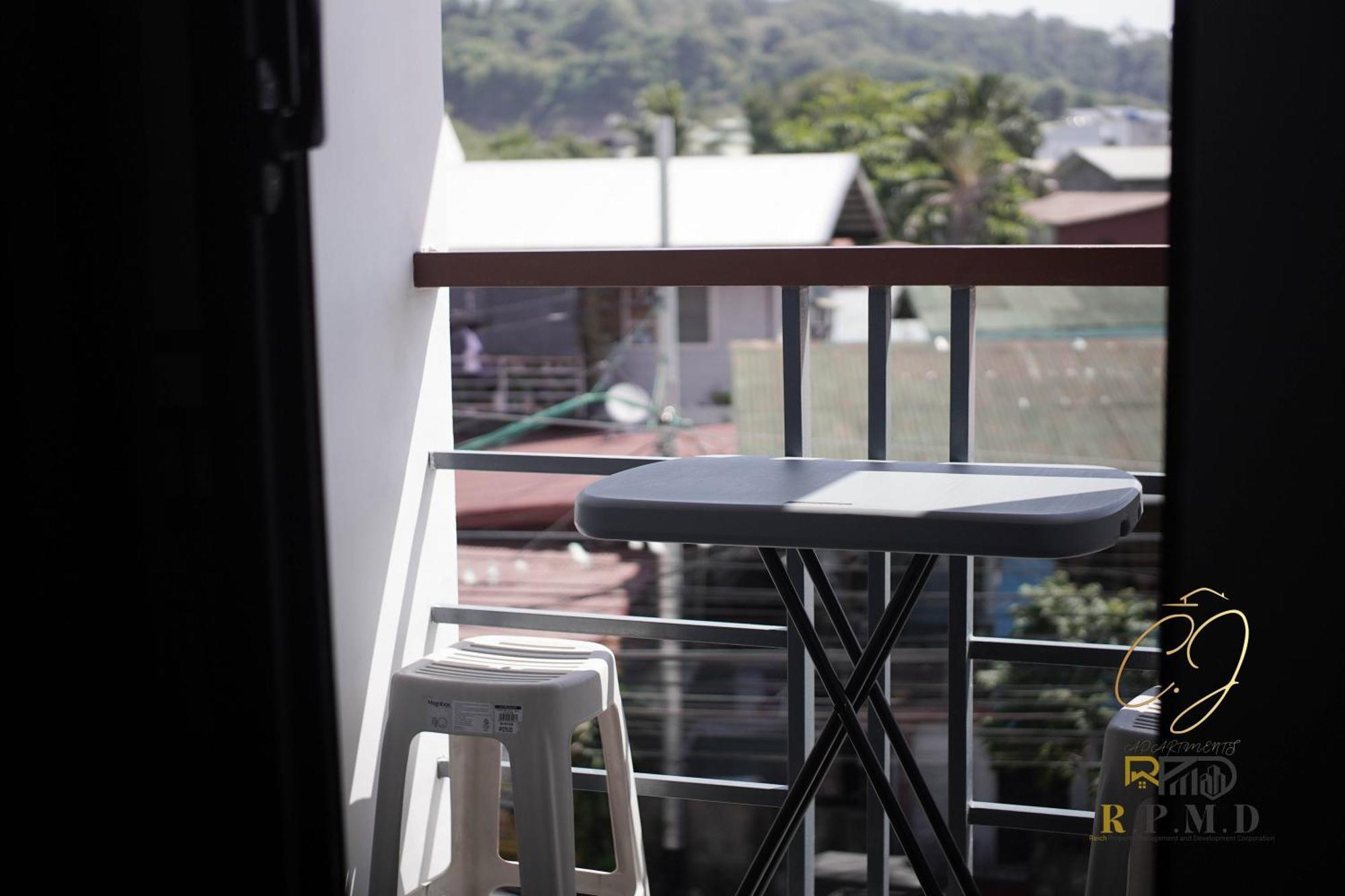 Cj Apartments Olongapo Esterno foto